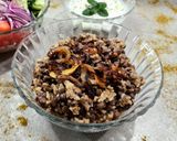 Foto del paso 10 de la receta: 👳🏻‍♀️🇹🇷Mujaddara - Arroz con lentejas y cebolla frita, acompañado de ensalada árabe y yogur con menta 🇹🇷👳🏻‍♀️