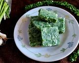 A picture of step 3 of Green Garlic cubes.