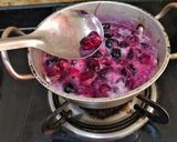 A picture of step 3 of Jamun Fruit Jam.