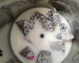 டிராகன் ஃப்ரூட் மில்க் ஷேக்(dragon fruit milkshake recipe in tamil) ரெசிபி ஸ்டேப் 2 புகைப்படம்