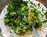 A picture of step 3 of Herbal Garlic Butter 欧芹蒜香黄油.