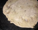 A picture of step 4 of Stuffed paratha.