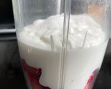 Foto del paso 1 de la receta: Mousse de fresa con yogurt