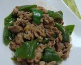 A picture of step 6 of Miso and Garlic Flavoured Pork and Green Pepper Stir-Fry.