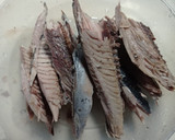 Foto langkah ke 1 dari resep Tumis pindang tongkol pete.