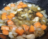 Foto del paso 5 de la receta: Codillo en salsa en olla rápida