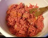 A picture of step 2 of Meatloaf.