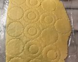 Foto del passaggio 5 della ricetta Occhio di bue con confettura di uva fragola