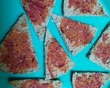 A picture of step 4 of Healthy pita pizza chips.