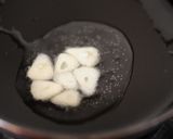 A picture of step 2 of Tropical Crispy Garlic Salad.