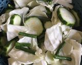Foto langkah ke 3 dari resep Sayur Bening Oyong.
