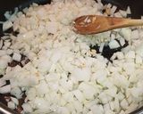 Foto del paso 3 de la receta: Berenjenas rellenas de pollo 🍗 🍆