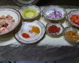 A picture of step 1 of Chicken karia.