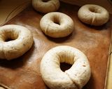 A picture of step 5 of Simple Bagels.