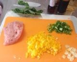 A picture of step 1 of Pad Ga-prao (Spicy Minced Chicken on Rice with Fried Egg).
