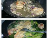 A picture of step 2 of Shrimp And Choy Sum With Jackfruit In Egg Broth.