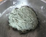 A picture of step 4 of Yomogi Manju.