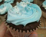 Foto langkah ke 5 dari resep The Best Chocolate Cupcakes 😍.