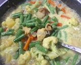 Foto langkah ke 7 dari resep Kare Sayuran.