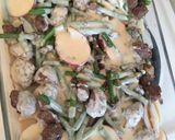 A picture of step 5 of Cheesy Scalloped Red Potatoes With Hamburger And Fresh Green Beans.