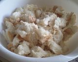 A picture of step 1 of Pan de Pudin ( bread pudding).