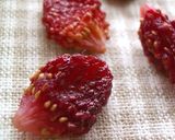 A picture of step 12 of Homemade Dried Strawberries.