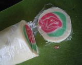 A picture of step 16 of A Bouquet of Rose Flower Cookies for Mother's Day.