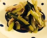 A picture of step 4 of Just 5 Minutes! Seasoned and Blanched Komatsuna Greens & Enoki Mushrooms.