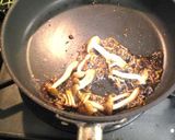 A picture of step 2 of Tofu with Mushrooms and Ponzu Sauce.