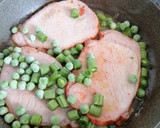 Foto del paso 7 de la receta: Cinta de lomo adobada en salsa con verduras