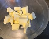 Une image de l'étape 2 de Cake au nougat et pamplemousse rose.
