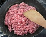A picture of step 4 of Minced Pork Lettuce Bowls.