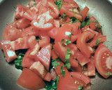 Foto del paso 3 de la receta: Salsa de tomates picante con aceitunas negras