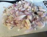 Une image de l'étape 2 de Navet blanc à l orientale aux épices,fruits secs et oignons de roscoff.