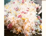 รูปขั้นตอนการทำที่ 4 ของ 🍚🍽️ข้าวผัดแหนม🐷
