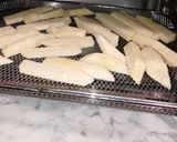 A picture of step 3 of Jicama Fries.