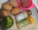 Foto langkah ke 1 dari resep Martabak Telur Daging.
