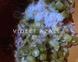 Foto langkah ke 7 dari resep Telur Geprek Sambal Matah Rawit Hijau Simple Ekspress ala Violet.