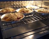 Foto langkah ke 4 dari resep PIZZA rumahan rasa Pizza hut.