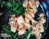 صورة لخطوة 4 من وصفة لسان العصفور بالدجاج والسلق 🍝