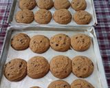 Foto langkah ke 8 dari resep Chocolate Chip Cookies.