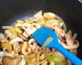 Foto langkah ke 2 dari resep #13. Mushroom 🍄 Soup (MPASI).