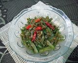 Foto langkah ke 4 dari resep Tumis buncis teri medan.