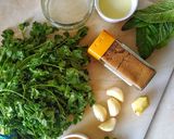 A picture of step 1 of Coriander & Mint Chutney.