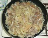 A picture of step 3 of Pork and Shirataki Noodle Stir-Fry with Shiso.