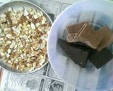 A picture of step 2 of Dark chocolate bars.