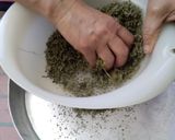 Φωτογραφία βήματος 2 της συνταγής Τρίβω Ρίγανη