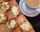A picture of step 3 of Mini Bread Pizza.