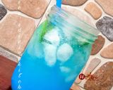 A picture of step 2 of Blue moon mocktail.