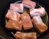 A picture of step 1 of Simmered Pork Kakuni & Lustrous Daikon Radish.